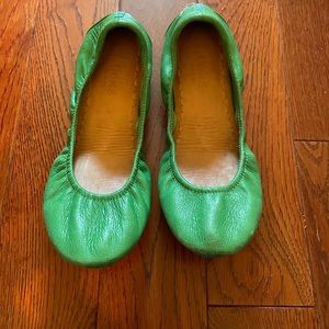 Green Clover Tieks size 7